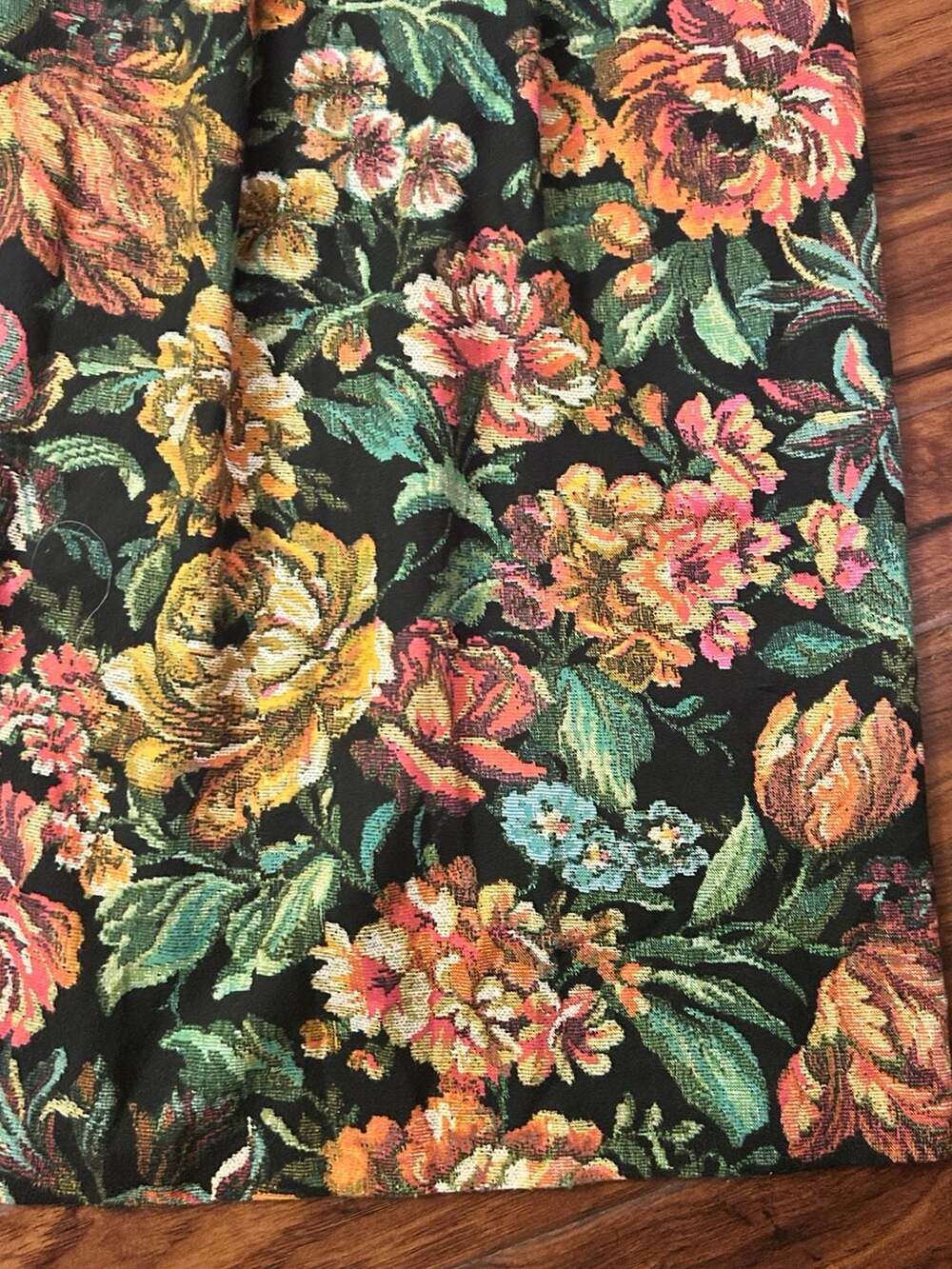 Vintage Kathie Lee Floral Tapestry Pleated Midi Skirt, size M/L - Picture 3 of 8